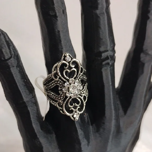 Silver Filigree Floral Ring with Clear Crystal Accent L11 - Picture 3 of 5